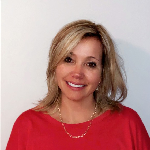 Meet your Posher, Kristen - Picture 1 of 1